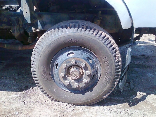 สิบล้อ สองเพลา NISSAN UD CW 30M เครื่อง 240 แรงม้า เครื่องดี คัสซีสวย ยางขนาด1000 ยางดีทุกเส้น ชอบราคาเท่าไรต่อรองได้ครับ