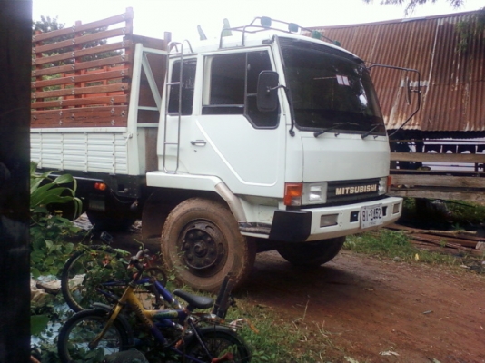 มิตซูบิซิ ฟูโซ่ ขายรถบรรทุก  ใหญ่  ยาว ห้าเมตร รถห้าง(ลดราคา เหลือ5000)