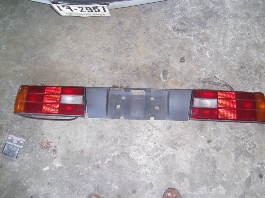 ขายไฟท้าย e30 พร้อมอุปกรครบ