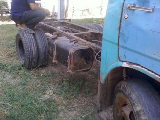 ขายรถหกล้อเล็ก หัวแคชซี เครื่องยนต์ 74 สภาพเดิมๆ แห้งๆ แซสซีสวยไม่ผุ สีไม่เคยทำ ยางสวย  เครื่องแน่นๆ  สตาร์คติดง่าย เบรคดีมาก ทะเบียนต่อ 58