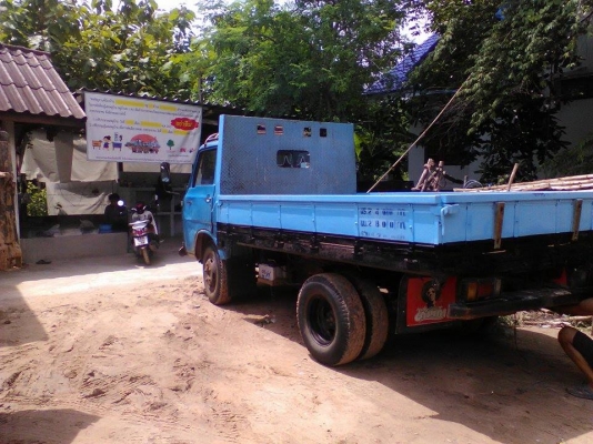 ขายรถหกล้อเล็ก หัวแคชซี เครื่องยนต์ 74 สภาพเดิมๆ แห้งๆ แซสซีสวยไม่ผุ สีไม่เคยทำ ยางสวย  เครื่องแน่นๆ  สตาร์คติดง่าย เบรคดีมาก ทะเบียนต่อ 58