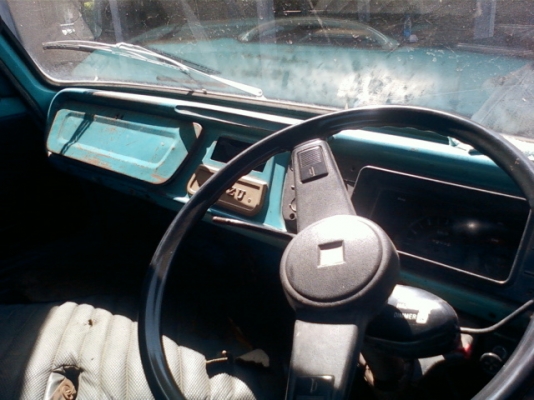 ขายรถหกล้อเล็ก หัวแคชซี เครื่องยนต์ 74 สภาพเดิมๆ แห้งๆ แซสซีสวยไม่ผุ สีไม่เคยทำ ยางสวย  เครื่องแน่นๆ  สตาร์คติดง่าย เบรคดีมาก ทะเบียนต่อ 58