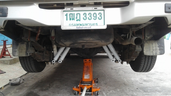 ขายอุปกรณ์โช๊คไขว้สำเร็จรูปไม่ต้องเชื่อมตัวถังรถครับ(มีสิทธิบัตร)