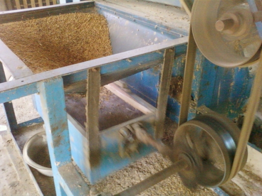 ขายโรงสีข้าว สี่ข้าวได้ประมาณวันละ 20กระสอบ