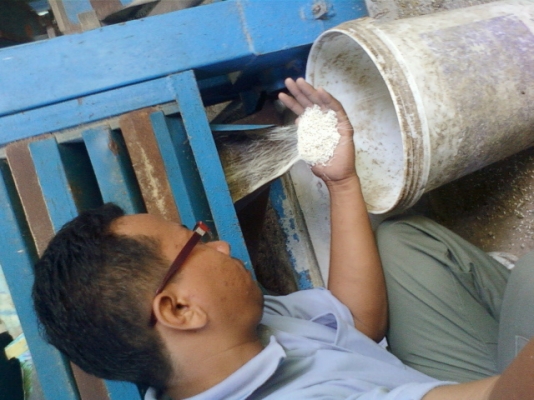 ขายโรงสีข้าว สี่ข้าวได้ประมาณวันละ 20กระสอบ