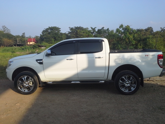 ขายล้อ 20 6รู เงาๆ สวยๆ มีพร้อมยางครับ 2010