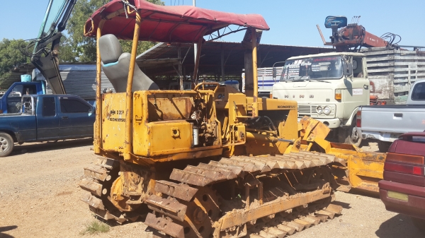 ขายด่วนรถดัน KOMUTSU D20-5 สไล 6 ทิศทาง