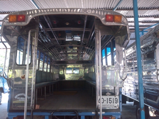 ขายหกล้อรับส่งนักเรียนสภาพสวยพร้อมใช้