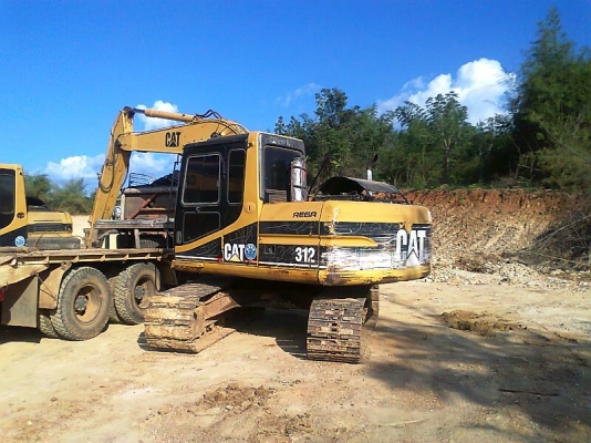 รถแบคโฮ CAT 312 V2 รุ่น บูม อาร์มยาวพิเศษ รถสวยสีเดิม ๆ พร้อมใช้งาน มีทะเบียนครบ.