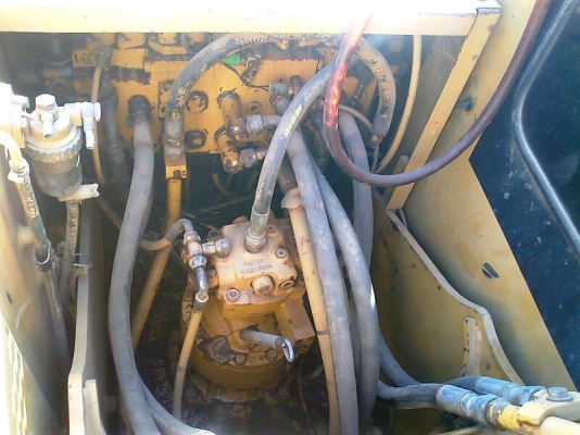 รถแบคโฮ CAT 312 V2 รุ่น บูม อาร์มยาวพิเศษ รถสวยสีเดิม ๆ พร้อมใช้งาน มีทะเบียนครบ.