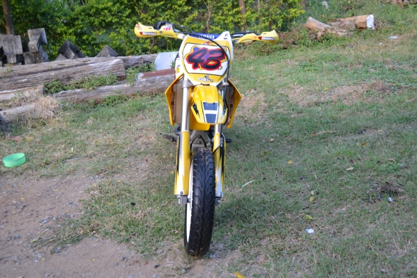 yamaha yzf 250 ปี 2007  ท่อโปรเซอร์กิต ไทเทเนียม ล้อซี่ลวดพร้อมยางสำหรับแข่งวิบาก สนใจติดต่อ 0806586123 (อู๊ด)
