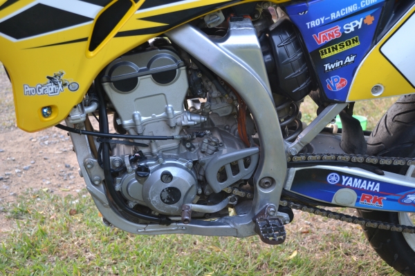 yamaha yzf 250 ปี 2007  ท่อโปรเซอร์กิต ไทเทเนียม ล้อซี่ลวดพร้อมยางสำหรับแข่งวิบาก สนใจติดต่อ 0806586123 (อู๊ด)