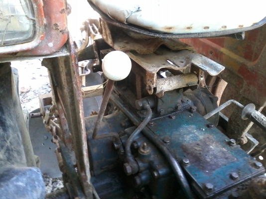 ขายรถไถคูโบต้า 20แรง 3สูบ มีผานพรวน   เครื่อง เกียร์ ไฮโดรลก pto ทุกอย่างทำงานได้หมด