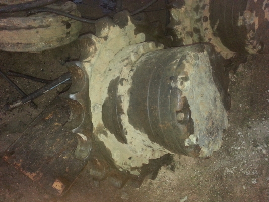 ขายด่วน ตัวเดินHITACHI EX 200-3 คู่ละ 180,000