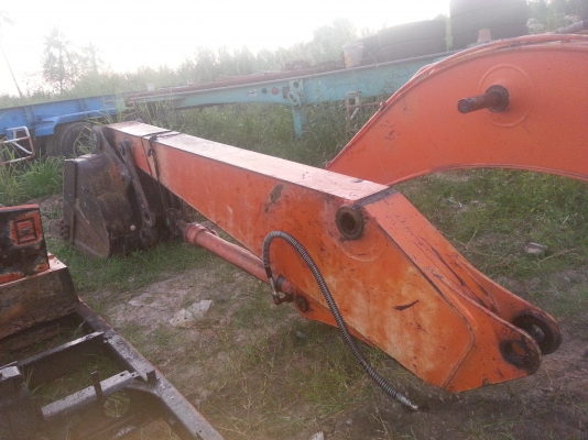 ขายด่วน บูม+อาม กระบอก บุ๊งกี๋ ครบชุด HITACHI EX 200-3