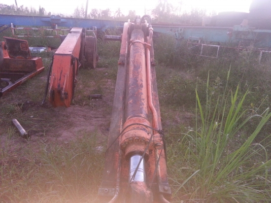 ขายด่วน บูม+อาม กระบอก บุ๊งกี๋ ครบชุด HITACHI EX 200-3