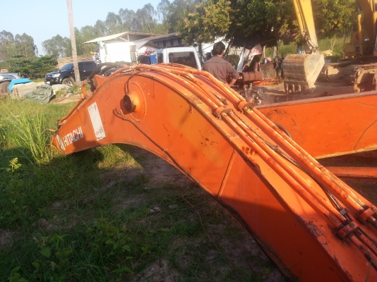 ขายด่วน บูม+อาม กระบอก บุ๊งกี๋ ครบชุด HITACHI EX 200-3