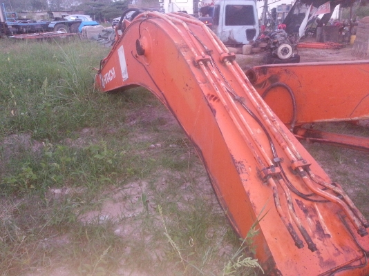 ขายด่วน บูม+อาม กระบอก บุ๊งกี๋ ครบชุด HITACHI EX 200-3