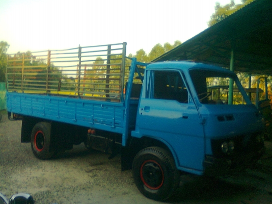 6 ล้อ อีแต๋น เครื่องนิสสัน 100 แรง