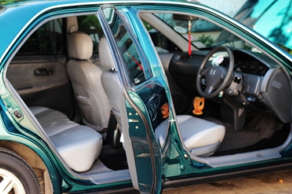 HONDA 4 (Dr.) ปี1994กระจกไฟฟ้าเครื่องวีเทคติดแก๊ส LPGเบ่าะหนังวิ่งใด้ทั้ง2ระบบเอกสารพร้อมโอน HONDA 4 (Dr.) ปี1994กระจกไฟฟ้าเครื่องวีเทคติดแก๊ส LPGเบ่าะหนังวิ่งใด้ทั้ง2ระบบเอกสารพร้อมโอน