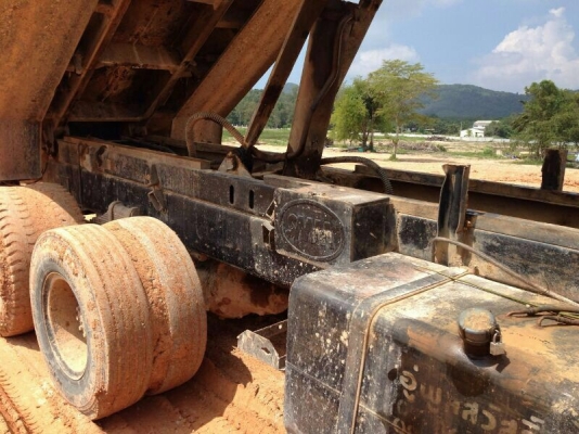 รถฮีโน่ 6 ล้อ ตู้เย็น  117 แรงม้า.  สนใจติดต่อ 081 - 6079515