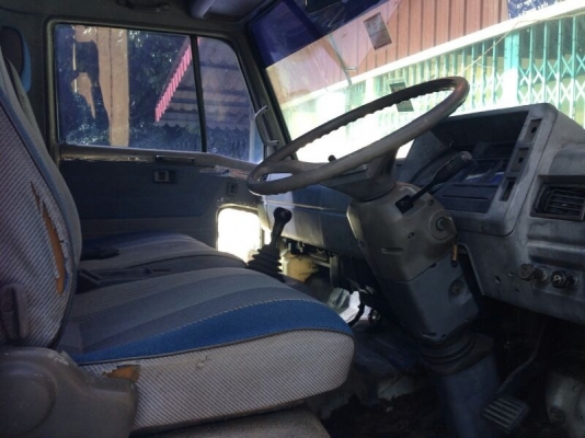 รถฮีโน่ 6 ล้อ ตู้เย็น  117 แรงม้า.  สนใจติดต่อ 081 - 6079515