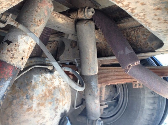 รถฮีโน่ 6 ล้อ ตู้เย็น  117 แรงม้า.  สนใจติดต่อ 081 - 6079515