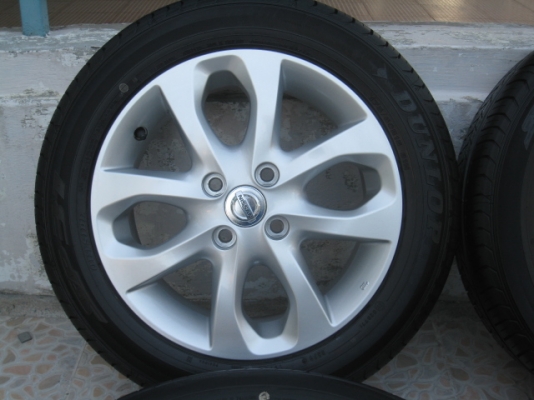 ขายล้อแม็กป้ายแดง nissan march 15"x5.5" et50 4 รู 100 + ยางยางผลิตสัปดาห์ที่ 19-2 เส้น 20-2เส้น ปี 13  สนใจติดต่อเล็กคลองสามครับ (081-3747940)