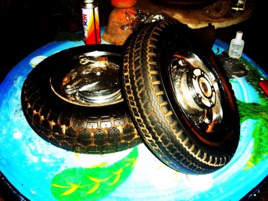 ล้อขอบ 10 ดีสหน้า พร้อมยาง สภาพพร้อมใช้งาน