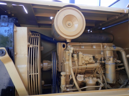 รถตักล้อยางCATERPILLAR 910F เก่านอกใช้งาน(11112ช.ม)