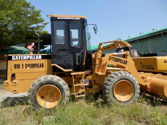 รถตักล้อยางCATERPILLAR 910F เก่านอกใช้งาน(11112ช.ม)