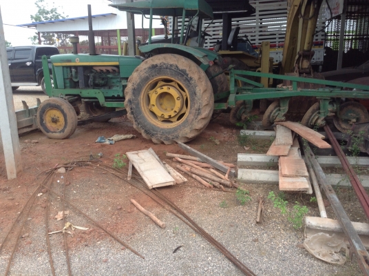 ขายรถไถจอหน์เดียร เตื่องดี ปั้มดี ขับดี ไฮโดลิกดี ปัจจุบันใช้งานอยู่ 200,000