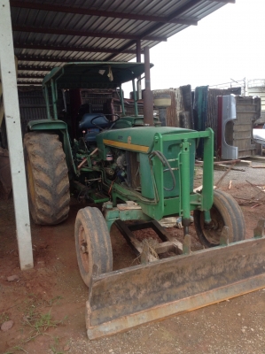 ขายรถไถจอหน์เดียร เตื่องดี ปั้มดี ขับดี ไฮโดลิกดี ปัจจุบันใช้งานอยู่ 200,000