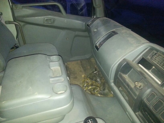 รถมิตซู  10  ล้อ  240 แรงม้า ปี 49  ( ขายหัว / คัชซี )  ( มีขาย 2 คัน. )     สนใจติดต่อ  081 - 6079515