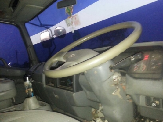 รถมิตซู  10  ล้อ  240 แรงม้า ปี 49  ( ขายหัว / คัชซี )  ( มีขาย 2 คัน. )     สนใจติดต่อ  081 - 6079515