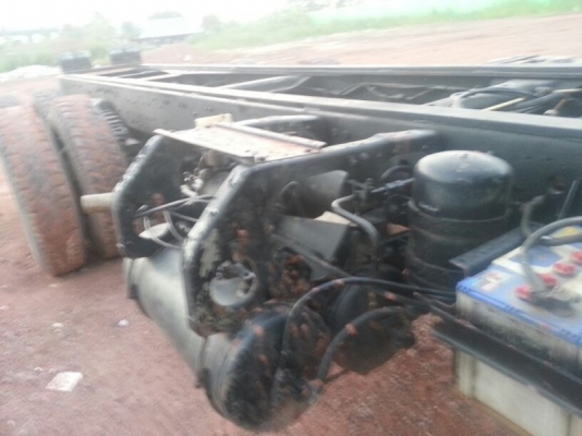 รถมิตซู  10  ล้อ  240 แรงม้า ปี 49  ( ขายหัว / คัชซี )  ( มีขาย 2 คัน. )     สนใจติดต่อ  081 - 6079515