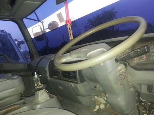 รถมิตซู  10  ล้อ  240 แรงม้า ปี 49  ( ขายหัว / คัชซี )  ( มีขาย 2 คัน. )     สนใจติดต่อ  081 - 6079515