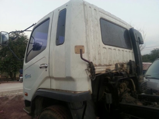 รถมิตซู  10  ล้อ  240 แรงม้า ปี 49  ( ขายหัว / คัชซี )  ( มีขาย 2 คัน. )     สนใจติดต่อ  081 - 6079515