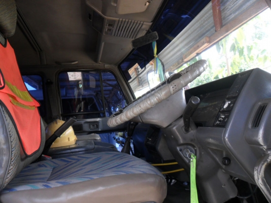 Nissan UD 350 แรง 2 เพลา ติดเครน 5 ตัน ช่วงล่างเต็มพร้อมใช้