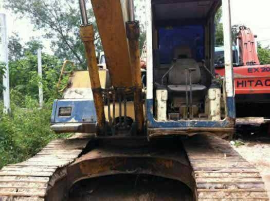 PC100-5 สภาพรถใช้งานประจำอยู่บ่อดิน...สภาพยังดีอยู่.สีไม่สวยแต่ใช้ดี... PC100-5 สภาพรถใช้งานประจำอยู่บ่อดิน...สภาพยังดีอยู่.สีไม่สวยแต่ใช้ดี...