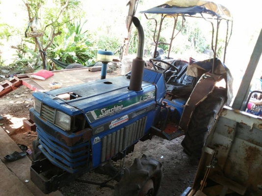 ***ขายแล้วครับขอบคุณ Truck2hand ขายรถไถ2เพลา KUBOTA L1-26 4WD 26แรง เครื่องดีมีหลวมนิดๆ เกียร์ดีแน่นไม่หอนไม่หลุด ระบบไฮฯใช้งานปกติ ปั๊มดี ยางดี พร้อมอุปกรณ์หางพรวน 5 สภาพสวย รถใช้งานปกติ  ครับ ขายตามสภาพ พร้อมใช้ พร้อมลุยงาน ราคาต่อรองได้เด้อ พี่น้องครับ