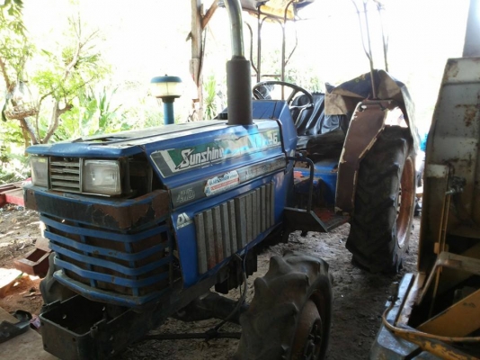 ***ขายแล้วครับขอบคุณ Truck2hand ขายรถไถ2เพลา KUBOTA L1-26 4WD 26แรง เครื่องดีมีหลวมนิดๆ เกียร์ดีแน่นไม่หอนไม่หลุด ระบบไฮฯใช้งานปกติ ปั๊มดี ยางดี พร้อมอุปกรณ์หางพรวน 5 สภาพสวย รถใช้งานปกติ  ครับ ขายตามสภาพ พร้อมใช้ พร้อมลุยงาน ราคาต่อรองได้เด้อ พี่น้องครับ