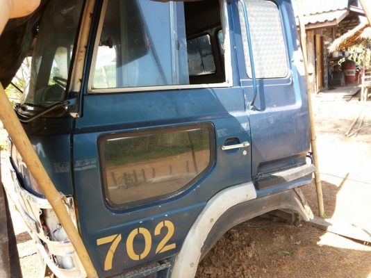 **60,000 บ.ต่อรอง**ขายหัวเก๋ง 10ล้อ"หัวยักษ์" HINO FR สภาพดี ไม่ผุ ภายในสวยคอนโซลครบ พื้นเก๋งไม่ผุ กระจกไม่มีแตก เหมาะวาง รถเทเลอร์ ขายตามสภาพ พร้อมใช้งาน ราคาต่อรองได้เด้อ พี่น้องครับ