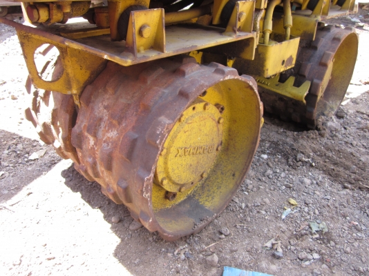 ขาย- รถบดเดินตาม ระบบสั่นสะเทือน ล้อเหล็ก SAKAI: KW702-1 เครื่องดีเซล 1 สูบ พร้อมใช้งาน