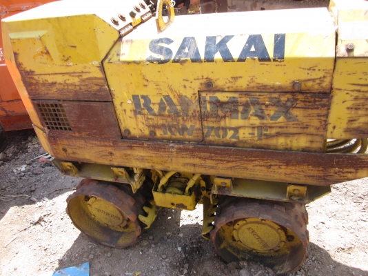 ขาย- รถบดเดินตาม ระบบสั่นสะเทือน ล้อเหล็ก SAKAI: KW702-1 เครื่องดีเซล 1 สูบ พร้อมใช้งาน