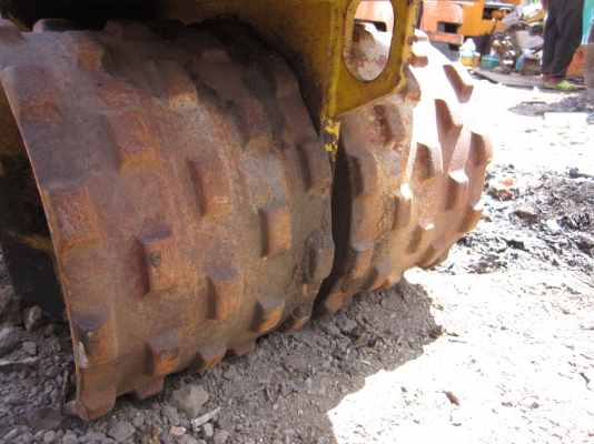 ขาย- รถบดเดินตาม ระบบสั่นสะเทือน ล้อเหล็ก SAKAI: KW702-1 เครื่องดีเซล 1 สูบ พร้อมใช้งาน