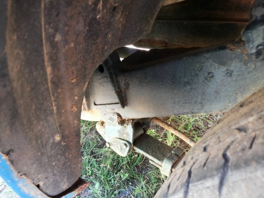 ***ขายแล้วครับขอบคุณ Truck2hand ขายตัดตามสภาพก่อนเก็บงานครับ กระบะแค็ป ไมตี้เอ็กซ์ 2.5 โป่งหลังแท้ ปี38/95 เครื่องเดิมเกียร์เดิม เครื่องดี ติดง่าย เกียรฺดีไม่หลุด สีเก็บมาแต่ไม่สวย กระจกหมุนไม่ได้ ช่วงล่างคัสซีไม่สวย มีผุช่วงล้อหลังไปถึงปลาย(ตามรูป) ช่วงก