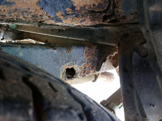 ***ขายแล้วครับขอบคุณ Truck2hand ขายตัดตามสภาพก่อนเก็บงานครับ กระบะแค็ป ไมตี้เอ็กซ์ 2.5 โป่งหลังแท้ ปี38/95 เครื่องเดิมเกียร์เดิม เครื่องดี ติดง่าย เกียรฺดีไม่หลุด สีเก็บมาแต่ไม่สวย กระจกหมุนไม่ได้ ช่วงล่างคัสซีไม่สวย มีผุช่วงล้อหลังไปถึงปลาย(ตามรูป) ช่วงก