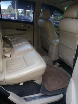 Toyota Fortuner 3.0  4WD เกียร์ออโต้