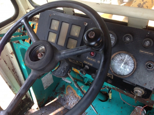 ขายรถตัก Komatsu 510 ; S/N 158XX ; กรองเดี่ยว สภาพสวยพร้อมใช้งานได้ทันที สนใจติดต่อ 081-9485494